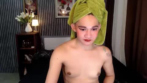 Snapshot of xtspetitehugecock chatting on May 6, 2026, 6:41 am xtspetitehugecock online show from May 6, 2026, 6:41 am