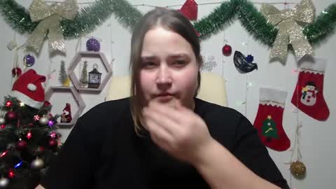 Snapshot of xx_daniella_xx chatting on December 9, 2024, 1:34 pm xx daniella xx online show from December 9, 2024, 1:34 pm