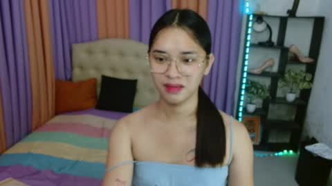 CHLOES ROOM online show from November 26, 2025, 12:55 am