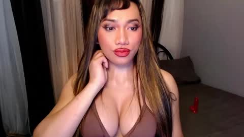 Snapshot of xxcinddyxx chatting on February 21, 2025, 6:18 am cinddy online show from February 21, 2025, 6:18 am