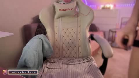 xxfairyxgiiirlxx online show from March 2, 2026, 7:15 am