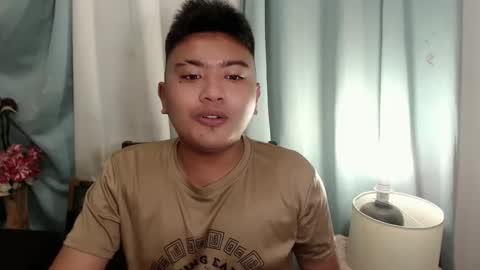 Snapshot of xxhotloyd_cummerx chatting on December 8, 2024, 3:24 pm Loyd online show from December 8, 2024, 3:24 pm