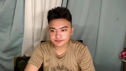 Snapshot of xxhotloyd_cummerx chatting on January 4, 2025, 1:42 pm Loyd online show from January 4, 2025, 1:42 pm