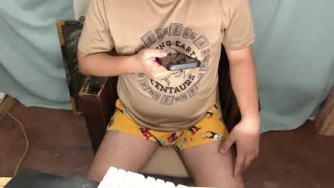 Snapshot of xxhotloyd_cummerx chatting on January 4, 2025, 4:43 pm Loyd online show from January 4, 2025, 4:43 pm