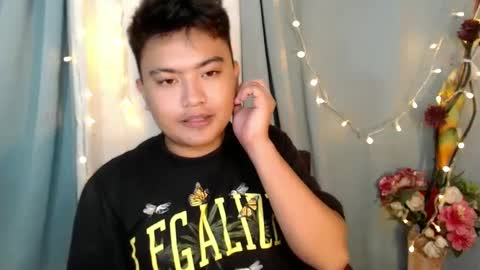 Snapshot of xxhotloyd_cummerx chatting on January 17, 2025, 3:00 pm Loyd online show from January 17, 2025, 3:00 pm