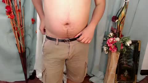 Snapshot of xxhotloyd_cummerx chatting on February 10, 2025, 6:35 pm Loyd online show from February 10, 2025, 6:35 pm