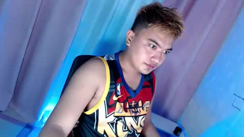 Snapshot of xxhotloyd_cummerx chatting on October 24, 2025, 11:28 am Loyd online show from October 24, 2025, 11:28 am