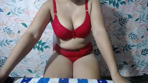 Snapshot of xxhott_ chatting on October 21, 2025, 3:13 pm xxhott_ online show from October 21, 2025, 3:13 pm