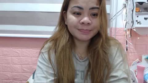 Snapshot of xxkryzelxx chatting on January 28, 2025, 4:19 pm Dhel online show from January 28, 2025, 4:19 pm