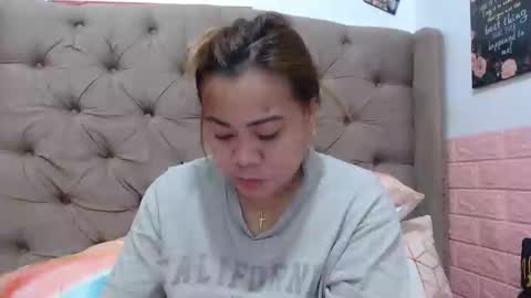 Snapshot of xxkryzelxx chatting on February 27, 2025, 5:04 pm Dhel online show from February 27, 2025, 5:04 pm