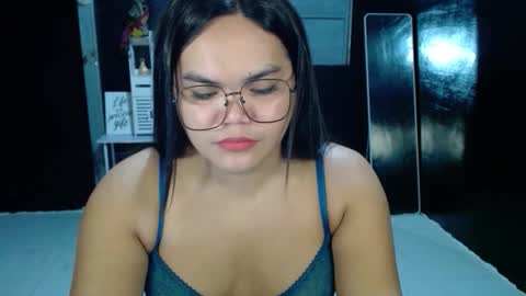 Snapshot of xxkylie_smithxx chatting on October 27, 2025, 6:56 pm Kylie Smith online show from October 27, 2025, 6:56 pm