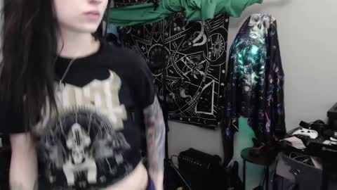 Lilith online show from February 22, 2025, 4:40 am