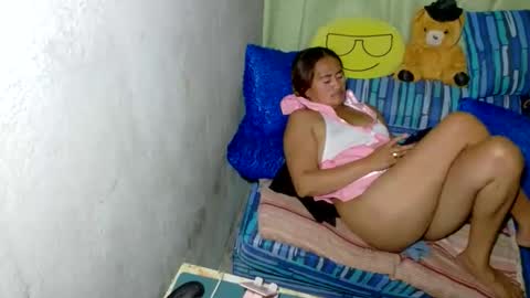 Snapshot of xxloveheart chatting on March 8, 2026, 2:04 am xxloveheart online show from March 8, 2026, 2:04 am