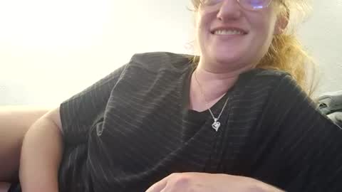 Snapshot of xxmariebliss chatting on June 27, 2026, 3:00 am xxmariebliss online show from June 27, 2026, 3:00 am