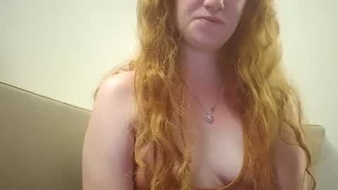 Snapshot of xxmariebliss chatting on June 29, 2026, 2:39 pm xxmariebliss online show from June 29, 2026, 2:39 pm