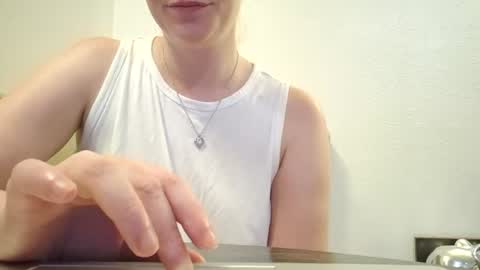 Snapshot of xxmariebliss chatting on July 11, 2026, 3:48 pm xxmariebliss online show from July 11, 2026, 3:48 pm