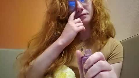 Snapshot of xxmariebliss chatting on July 23, 2026, 2:04 pm xxmariebliss online show from July 23, 2026, 2:04 pm