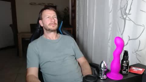 Snapshot of xxmettexx chatting on April 3, 2026, 8:29 pm xxmettexx online show from April 3, 2026, 8:29 pm