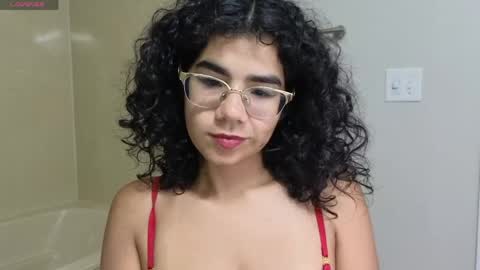 xxsexymami online show from June 6, 2026, 3:11 am