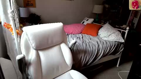 Strawberry Jane online show from November 4, 2025, 8:30 pm