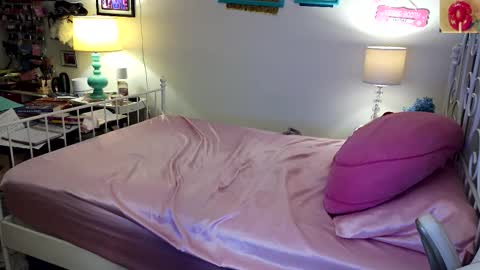 Strawberry Jane online show from March 1, 2026, 6:15 am