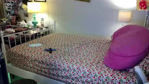 Strawberry Jane online show from March 24, 2026, 3:22 am