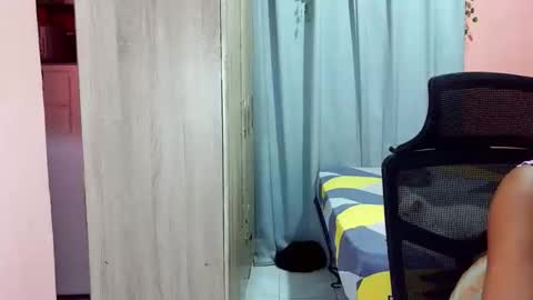xxstunningmichxx online show from May 7, 2026, 5:35 am