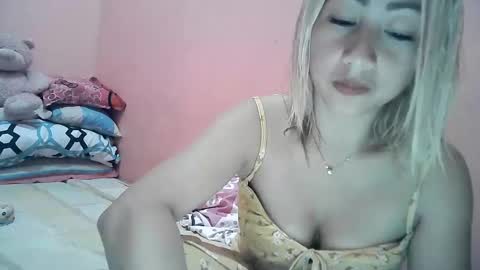xxsugarpopxx online show from February 25, 2025, 12:03 pm