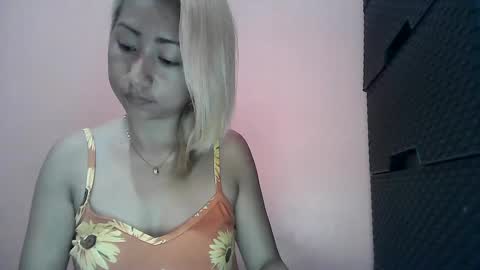 xxsugarpopxx online show from March 6, 2025, 5:22 pm