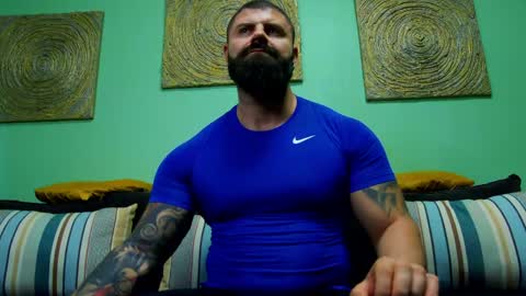 Snapshot of xxtreamleonard chatting on April 17, 2026, 9:12 am Xtream Leonard online show from April 17, 2026, 9:12 am