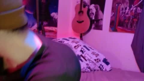 Snapshot of xxwhitefoxx chatting on April 11, 2026, 4:28 am David Fox online show from April 11, 2026, 4:28 am