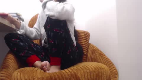 Lola online show from February 12, 2025, 12:12 pm