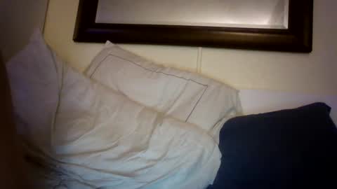 deeeeznutz online show from October 7, 2025, 6:21 am