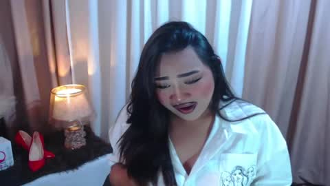 OLIVIA online show from April 17, 2026, 2:31 pm