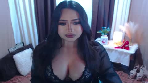 OLIVIA online show from June 1, 2026, 6:31 pm