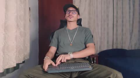 Kev online show from October 5, 2025, 7:45 pm