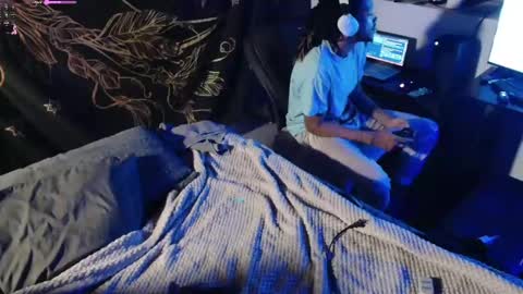 xxxjrstrokesxxx online show from March 1, 2025, 10:53 pm