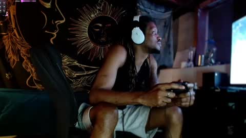 xxxjrstrokesxxx online show from March 8, 2025, 9:18 pm