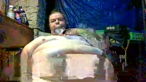 xxxlchub421 online show from November 1, 2025, 8:44 pm