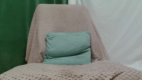 Snapshot of xxxlola_ chatting on May 23, 2026, 5:06 pm Lola online show from May 23, 2026, 5:06 pm