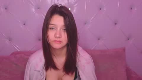 foxy online show from May 6, 2026, 6:46 pm