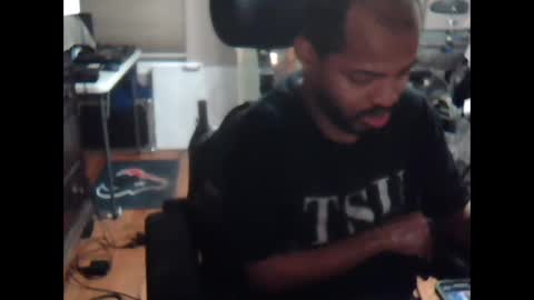 xxxonwheelz online show from November 7, 2025, 6:35 am