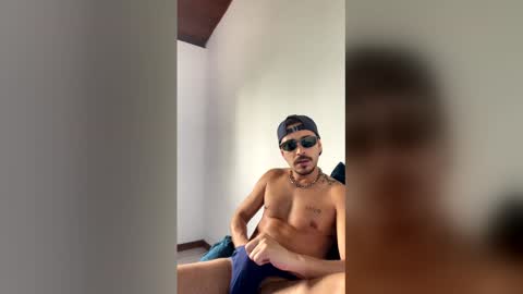 xxxranier online show from December 16, 2025, 4:01 pm