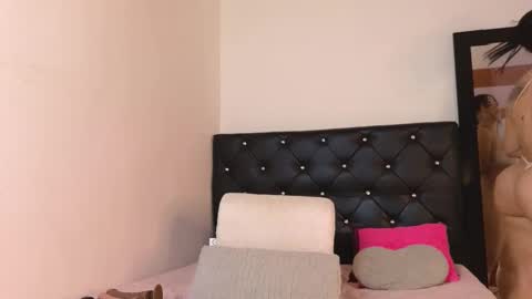 xxxtatianabustyxxx online show from September 9, 2025, 4:06 pm