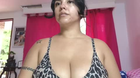 Snapshot of xxxtatianabustyxxx chatting on April 30, 2026, 6:25 pm xxxtatianabustyxxx online show from April 30, 2026, 6:25 pm