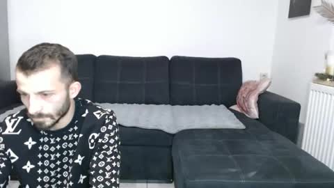 Bella-Luna online show from December 18, 2025, 6:14 pm