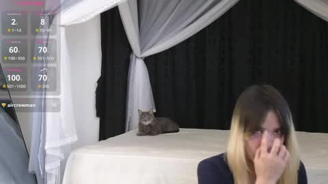 Snapshot of xxxvandersexxx chatting on May 10, 2026, 9:03 am July and Fer online show from May 10, 2026, 9:03 am