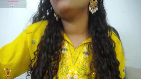yazhini online show from May 20, 2026, 12:11 pm