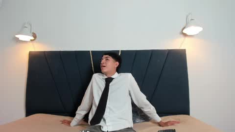 yago_7 online show from May 6, 2026, 3:06 pm