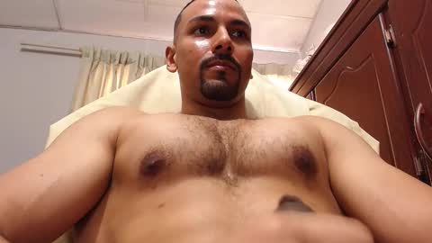  Yago Fox  online show from December 4, 2024, 9:46 pm